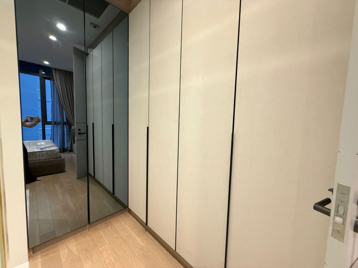 picture Luxury condo for Rent near BTS Phrom Phong station, 2 Bedroom 3 Bathroom, quiet neighborhood, private lift, contact for viewing! - 10/16