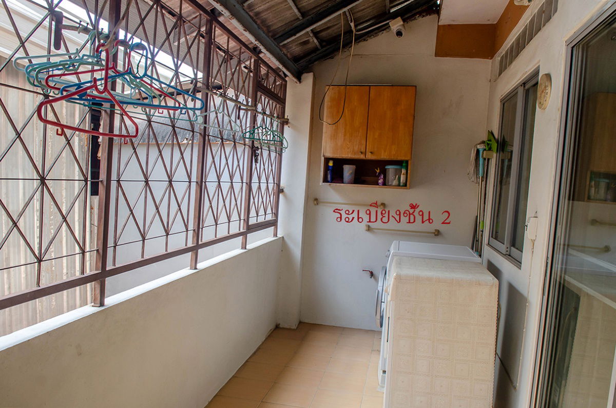 picture Commercial Building (2 Units, 3.5 Stories) Located on Highway 36, near Krating Lai Junction.  - 6/20