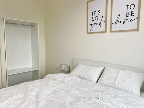 ให้เช่าคอนโด อัสสกาญจน์ เพลส ศรีนครินทร์ ( สถานีรถไฟฟ้า  สถานีหัวหมาก)  Condo for rent in Asakan Place Srinakarin   Airport Link Hua Mak (SA-01) 