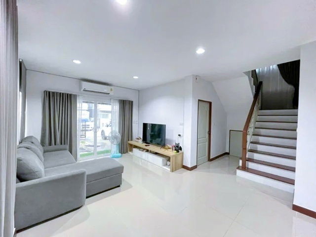 picture Mitmitri Road Lotus NongChok 1.2 km.MRT Suwinthawong. For rent house 2-storey vcorner unit 45 sqwa. - 2/8