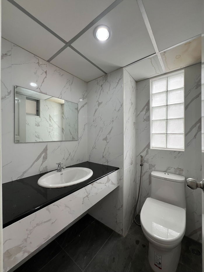 picture Super Deal! Rare Spacious Unit — For Sale at Lumpini Center Ladprao 111, Only 400m to MRT Bangkapi - 11/12
