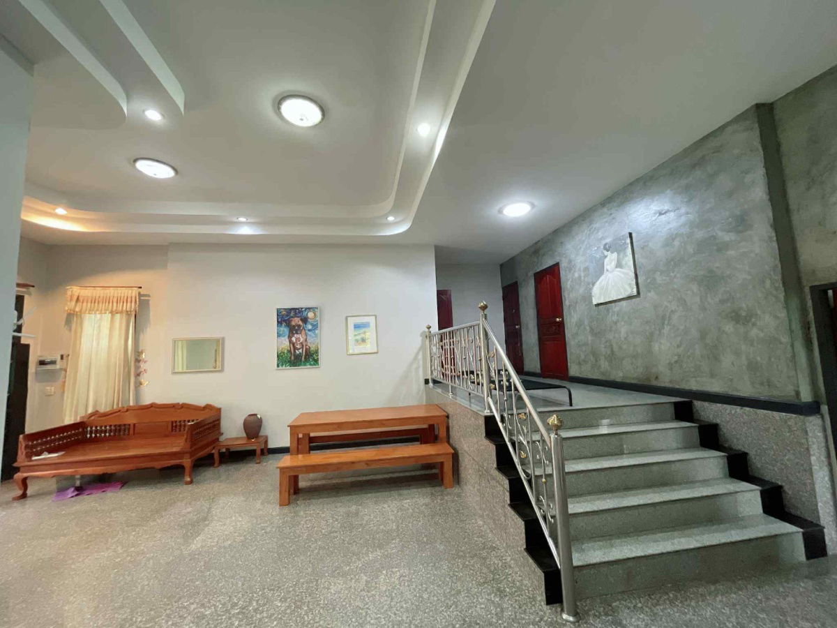 picture Private garden villa for  sale Large detached house with a 1.5-story layout, 3 bed rooms 3 bath rooms - 6/29