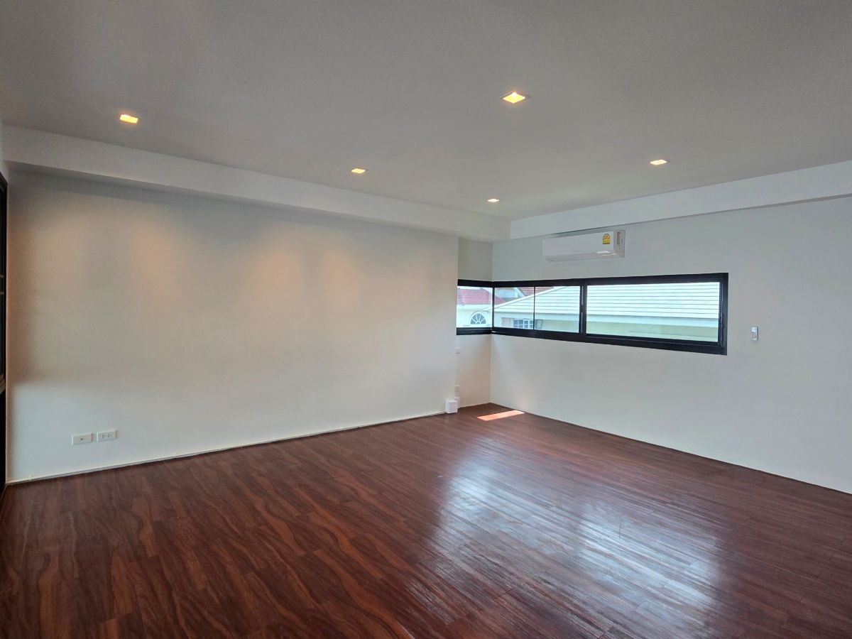 picture For Rent!! 4-Storey Home Office at THE PENTAS Ratchada–Rama 9 (Office Space, House for Rent, Single House for Rent) - 59/60