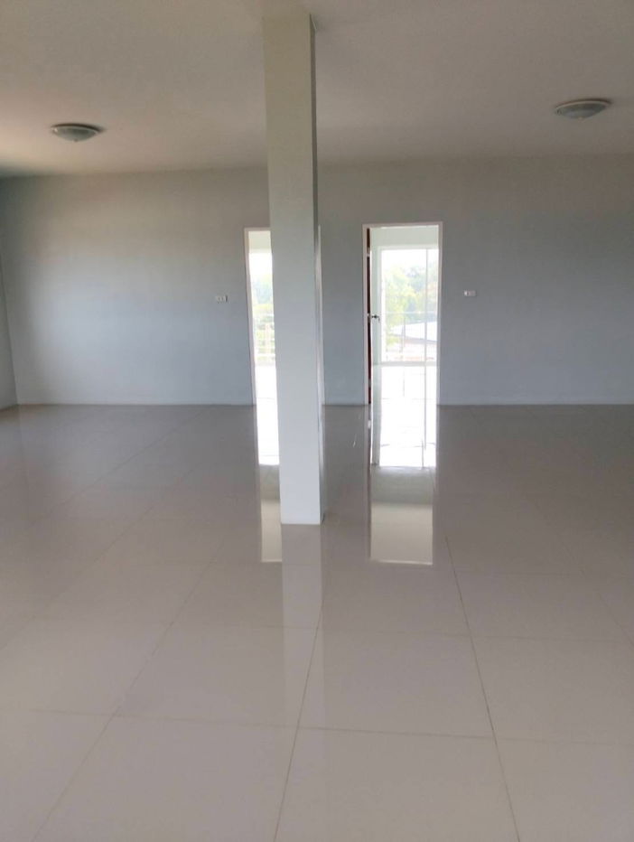 picture  🏢 For Rent : 3-Storey Commercial Building in the Heart of Khok Pip, Prachinburi Province - 4/10