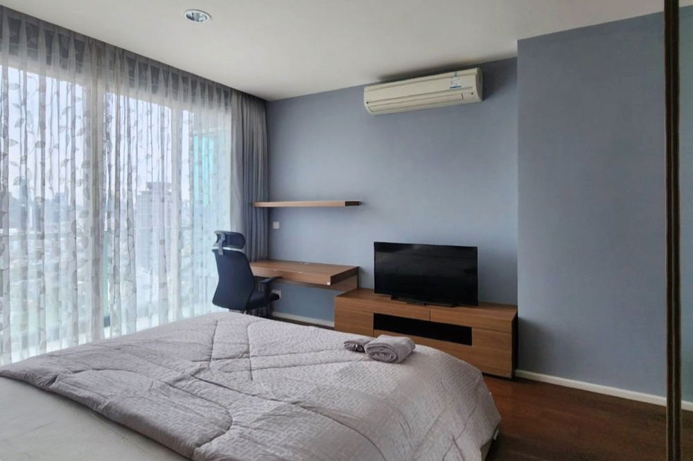 picture For Rent !! high floor28++, Modern style, Rare Item!!, river view! Code C20231100700...Menam Residences, 3 bed, 3 bath, furnished, ready to move in 📣 - 9/10