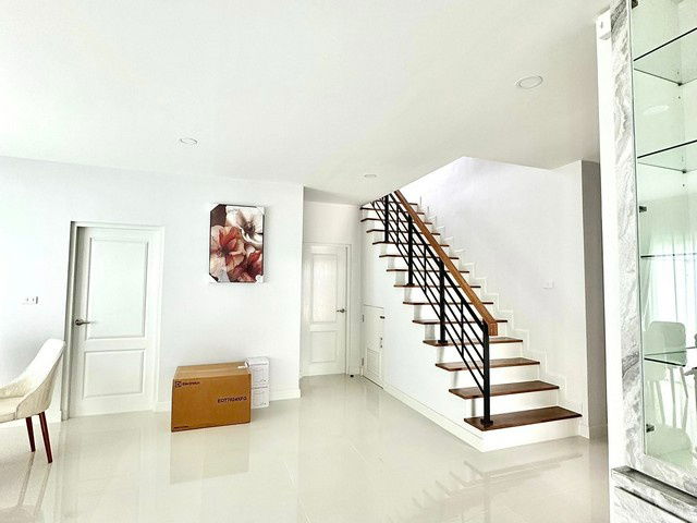 รูป HR2817ให้เช่าบ้านเดี่ยว ตกแต่งพร้อมอยู่ โครงการ เซนโทร วิภาวดี เดินทางสะดวกใกล้ทางด่วน ใกล้สนามบินดอนเมือง - รูปที่ 14/28