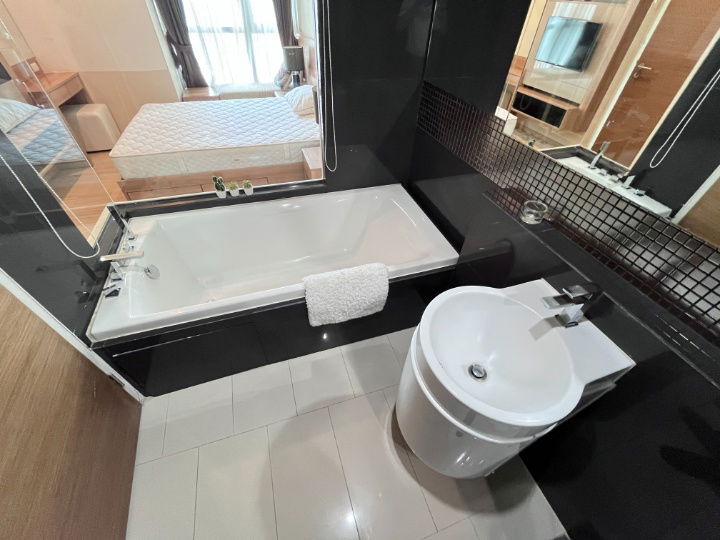 picture For rent 1 bedroom 45 sqm with bathtub price 22,000 thb per month - 14/17