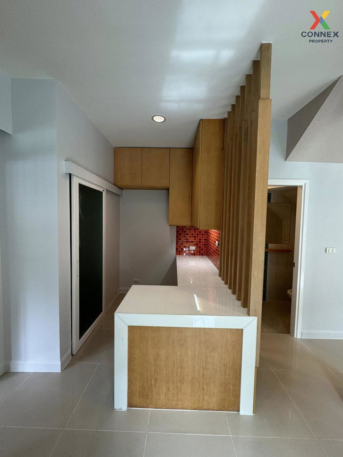 picture For Rent Townhouse/Townhome  , Baan Klang Muang Urbanion Rama 9 - Ladprao , MRT-Ladprao 71 , Wang Thong Lang , Wang Thong Lang , Bangkok , CX-130103 ✅ Live chat with us ADD LINE @connexproperty ✅  - 5/10