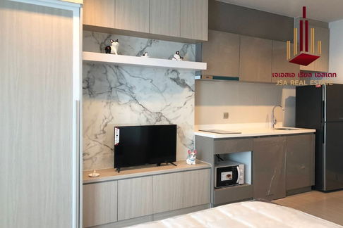 ✨ For Rent:  Life Asoke Hype Rama 9 Condo ✨   💰 Only 17,000 THB/month