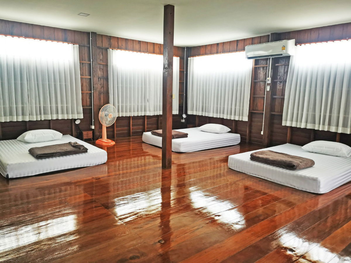 รูป ให้เช่าบ้านสวน 2 ชั้น รายเดือน ที่เหมาะสำหรับ อยู่อาศัย และทำธุรกิจ ร้านอาหาร คาเฟ่ สอนโยคะ ปฎิบัติธรรม บนพื้นที่เกือบ 3 ไร่ - รูปที่ 24/30