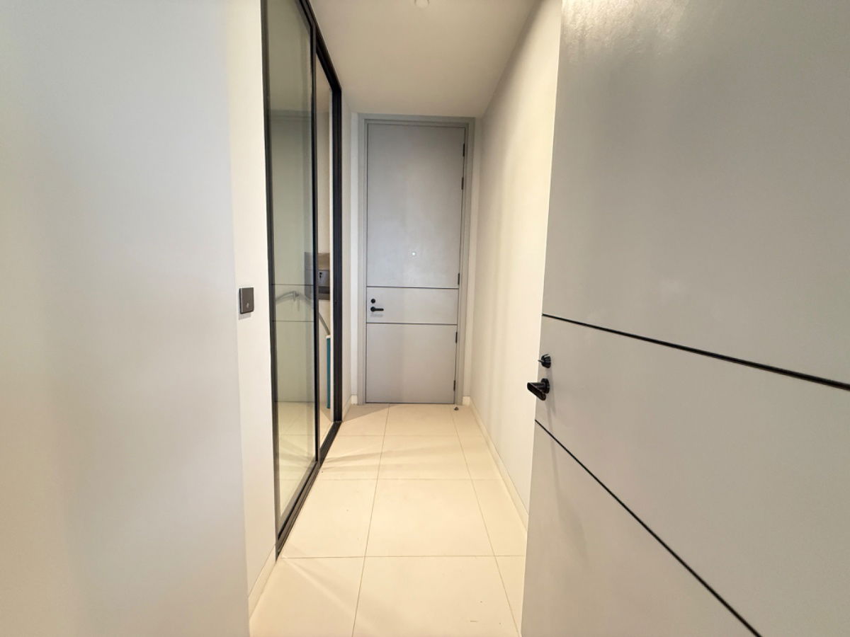 picture Luxury condo for Rent near BTS Phrom Phong station, 2 Bedroom 3 Bathroom, quiet neighborhood, private lift, contact for viewing! - 14/16