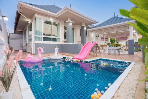 บ้านเดี่ยวพูลวิลล่า ติดถนนชายทะเล ใกล้สวนน้ำโคลัมเบีย บางเสร่