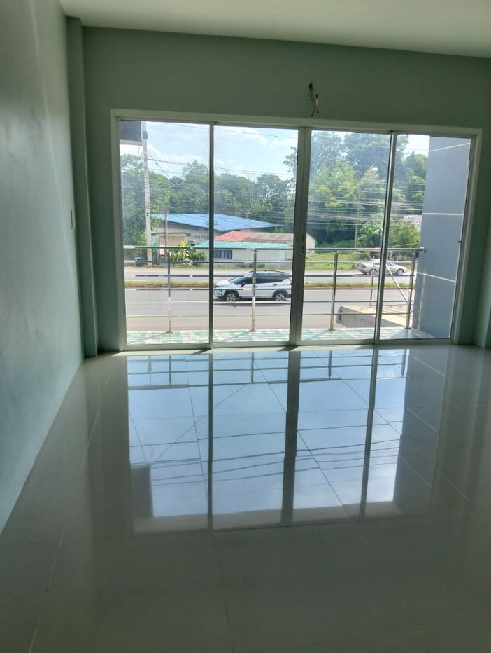 picture  🏢 For Rent : 3-Storey Commercial Building in the Heart of Khok Pip, Prachinburi Province - 8/10