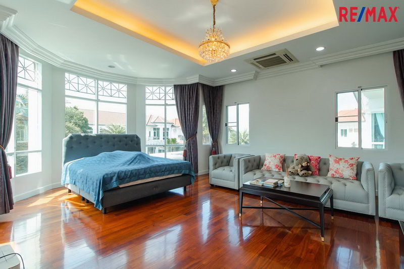 รูป ขายบ้านเดี่ยว แกรนด์ บางกอก บูเลอร์วาร์ด เพชรเกษม - ปิ่นเกล้า ถ.กาญจนาภิเษก บางแค มีสระว่ายน้ำส่วนตัว 179.1 ตร.ว.   - รูปที่ 23/44