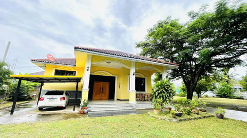 Private garden villa for  sale Large detached house with a 1.5-story layout, 3 bed rooms 3 bath rooms