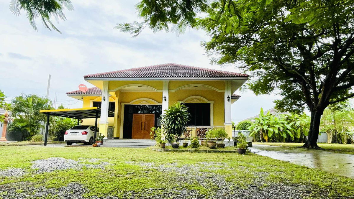 picture Private garden villa for rent. Large detached house with a 1.5-story layout , 3 bed rooms, 3 bath rooms - 2/25