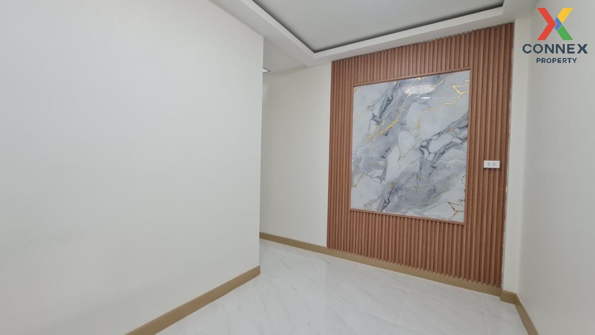picture For Sale Townhouse/Townhome  , Baan Kittichai Villa 7 , Khu Fang Nuea , Nong Chok , Bangkok , CX-129502 ✅ Live chat with us ADD LINE @connexproperty ✅  - 10/12