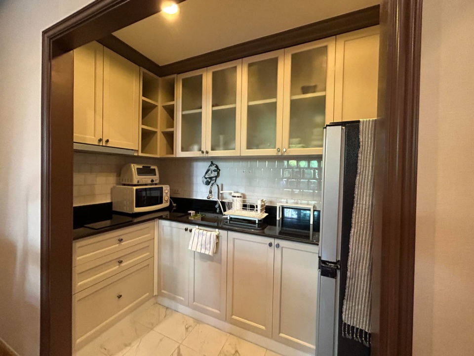 รูป The Reserve Kasemsan 3【𝐒𝐄𝐋𝐋 & 𝐑𝐄𝐍𝐓】🔥ห้องสไตล์ Classic 2 ห้องนอน พื้นที่กว้าง มีอ่างอาบน้ำ! ใกล้BTSสนามกี่ฬา🔥  ติดต่อไลน์ไอดี: @hacondo - รูปที่ 6/10