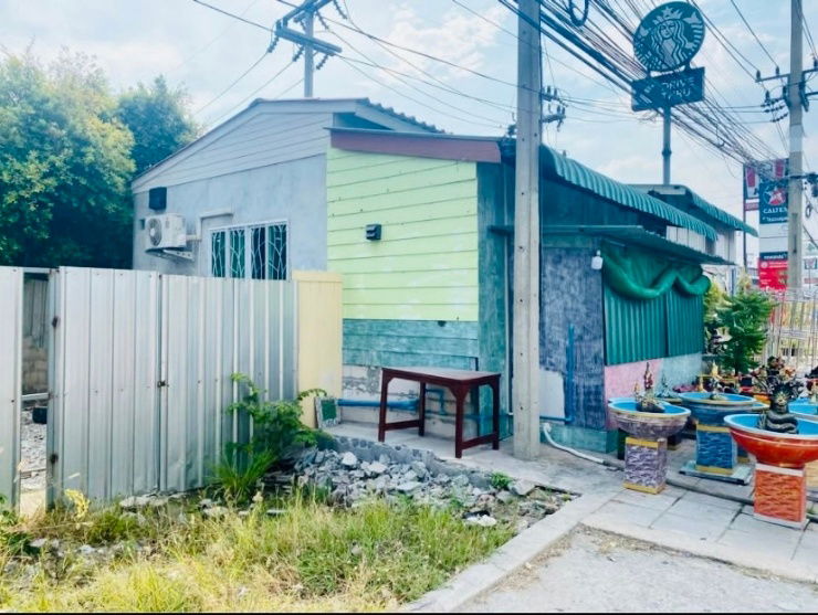 picture House for sale with land next to a very beautiful road, very developed. - 4/20