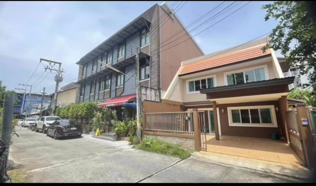 รูป ให้เช่า บ้านในคูเมือง ห่างจากวัดพระสิงห์ ไม่ถึง 50 เมตร เหมาะสำหรับธุรกิจ Airbnb RW006860 - รูปที่ 2/12