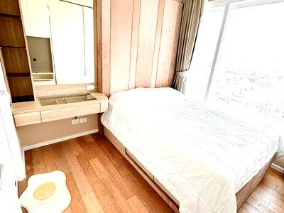 คอนโดให้เช่า : The Saint Residences ห้องสวย ราคาดี สอบถามเพิ่มเติมได้ที่ Line @condorental