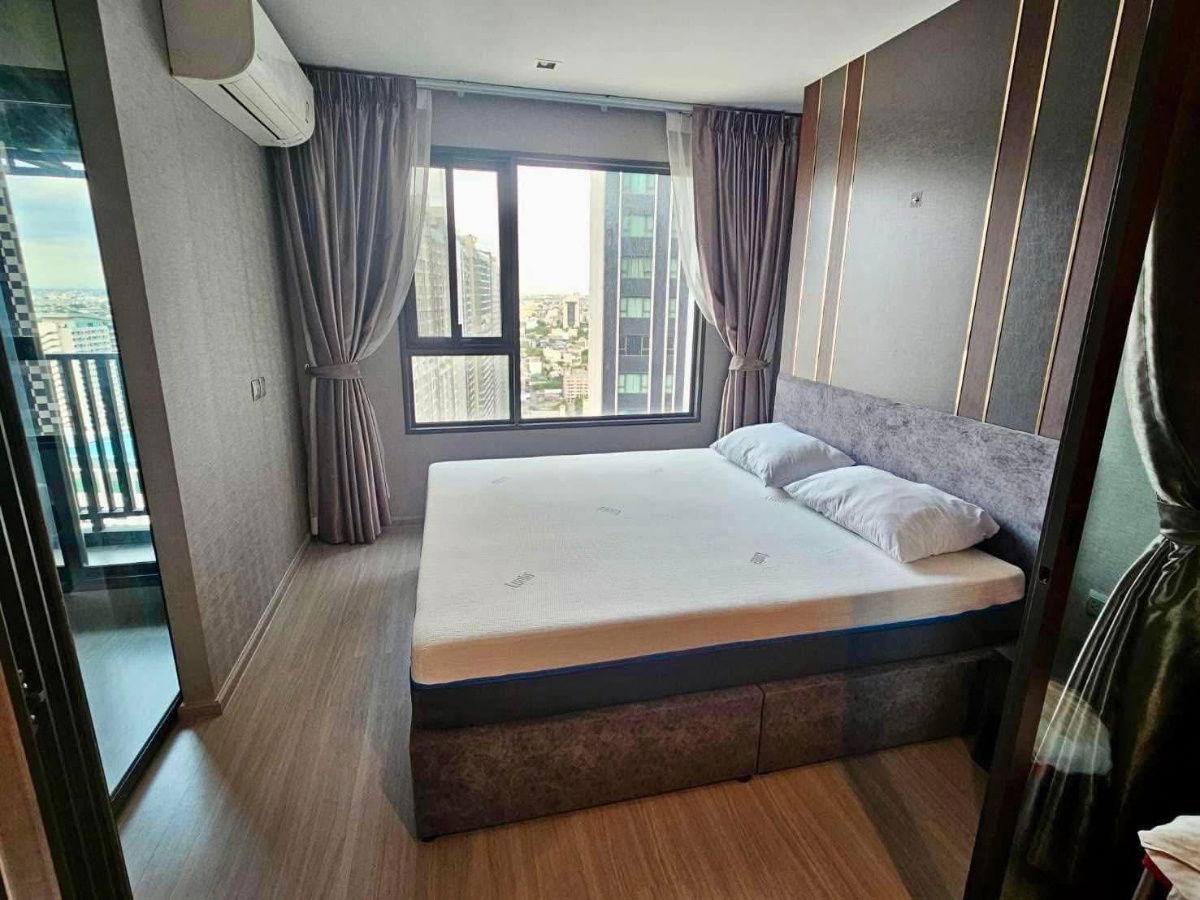 picture Y004💥Condo Life Ladprao💥Fully furnished, has a walk-in closet, near BTS Ha Yaek Lat Phrao, MRT Phahon Yothin, opposite Central Ladprao, - 2/10