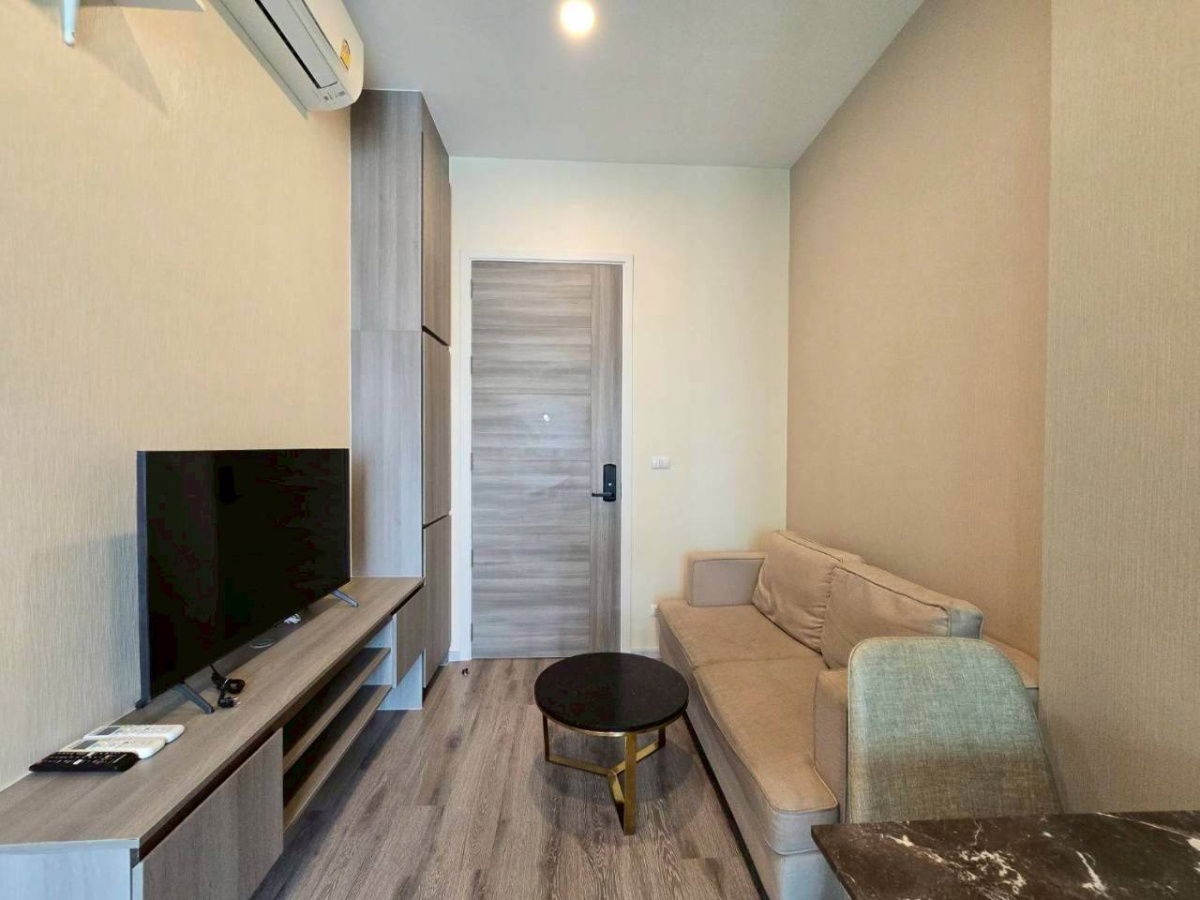 picture Condo for Rent : Knightsbridge Collage Ramkhamhaeng  Schedule a viewing 👉 Line: @propertybkk1 - 8/15