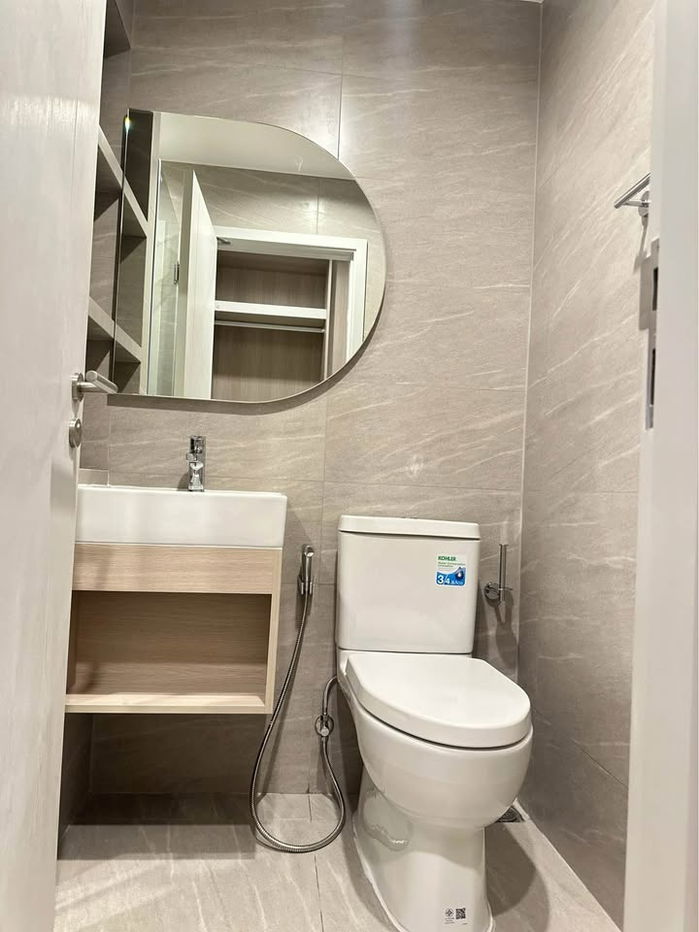 picture PFD-05556 Condo for Rent:  Reference Sathorn-Wongwianyai Schedule a viewing ■ Line: @propertyfinder	 - 10/17