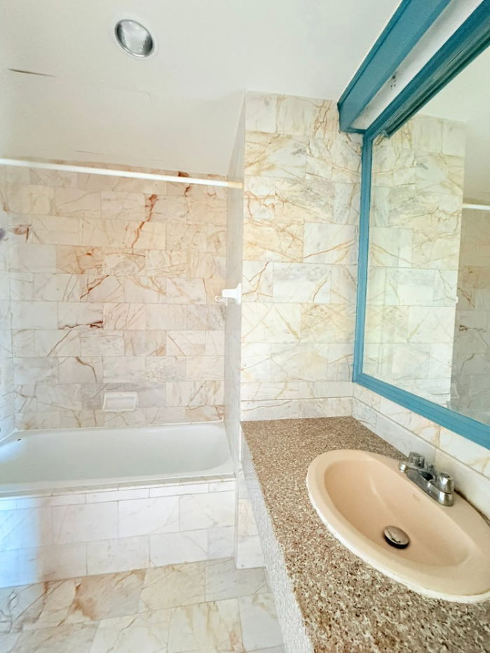 picture Pratumnak Hills Condo near Cosy Beach and Pattaya View Point, Large Studio 44sq.m, Thai name - 17/18