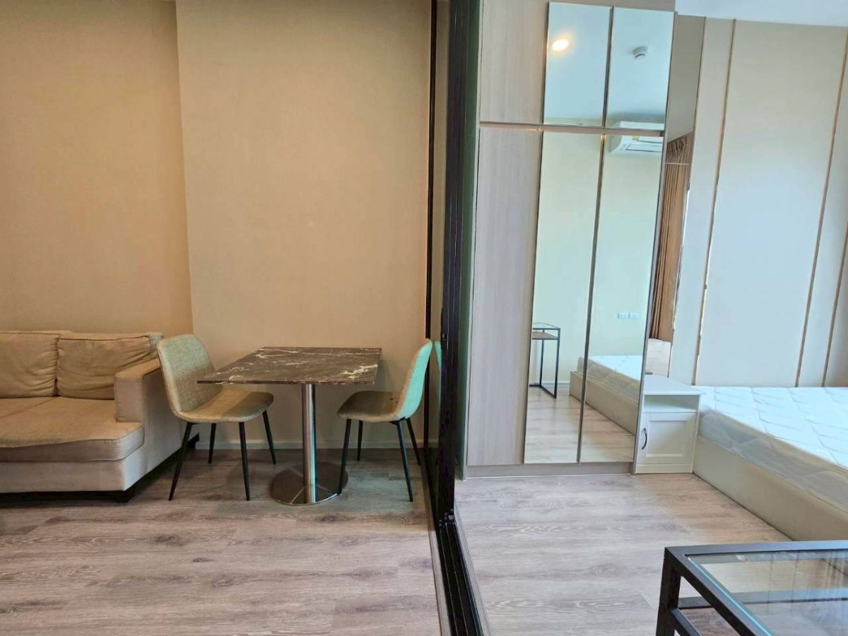 picture Condo for Rent : Knightsbridge Collage Ramkhamhaeng  Schedule a viewing 👉 Line: @propertybkk1 - 10/15