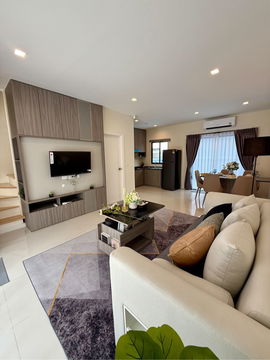 For rent Townhouse ✨ Eigen Rama9 🔥 Line ID @034etfin 📲 3 bedroom 4 bathroom✨