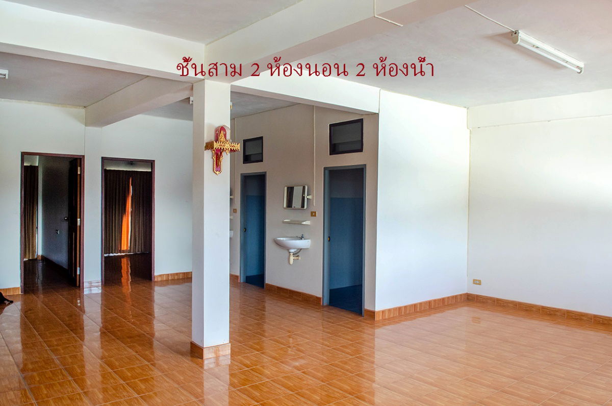 picture Commercial Building (2 Units, 3.5 Stories) Located on Highway 36, near Krating Lai Junction.  - 18/20
