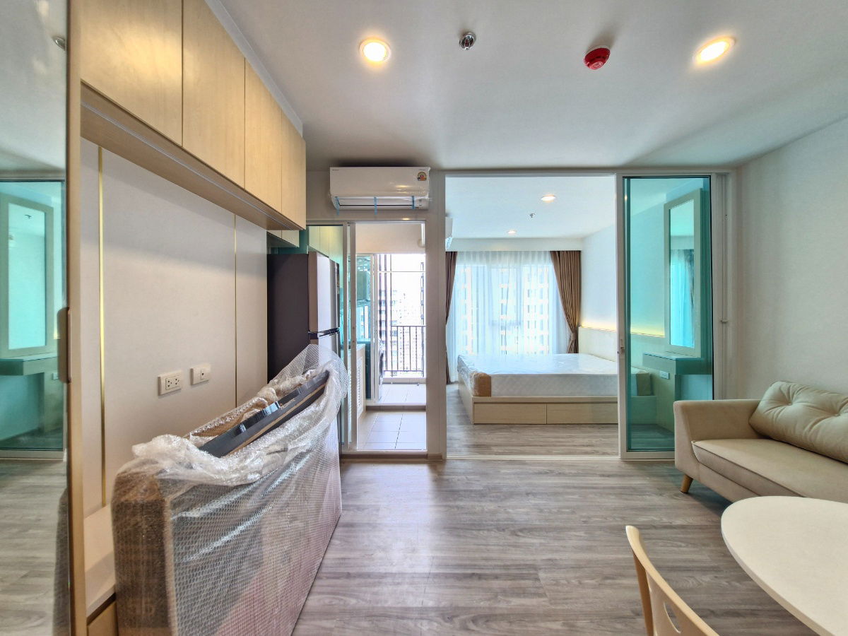 picture FOR RENT--Regent home  11,000/month - 4/6