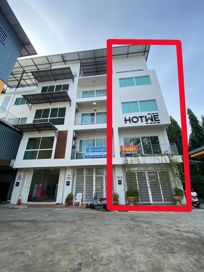 picture Commercial buildings for rent in prime Location Sukhumvit 64 near the BTS Punnawithi station only 500 meters. - 1/19