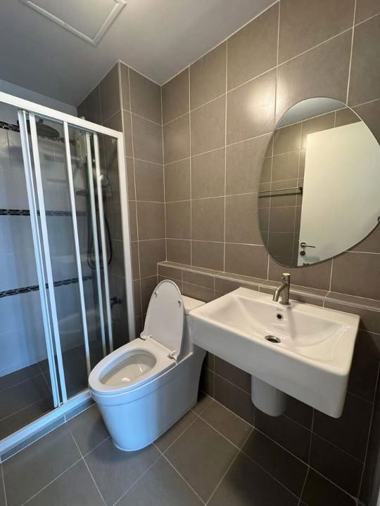 picture For rent : D Condo Sing, Next to Central Festival, Muji-Style Room with Brand New Full Set of Furniture!- RW006855 - 10/12