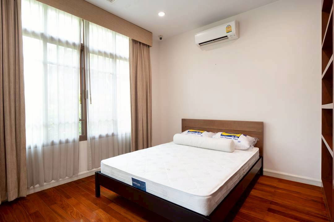 รูป ♣ Luxury house ♣ บ้านเดี่ยว 2 ชั้น 110.00 ตร.ว. | 4 ห้องนอน 5 ห้องน้ำ | ใกล้ BTS สถานีพระโขนง 2 นาที, โรงพยาบาลสุขุมวิท 4 นาที, Gateway เอกมัย 4 นาที - รูปที่ 9/21
