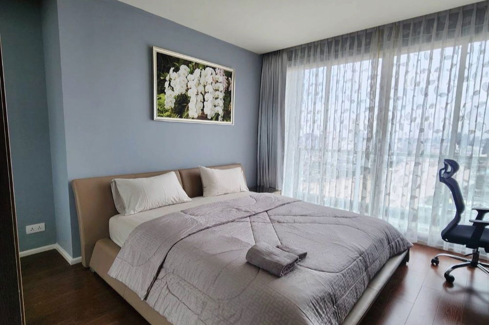 picture For Rent !! high floor28++, Modern style, Rare Item!!, river view! Code C20231100700...Menam Residences, 3 bed, 3 bath, furnished, ready to move in 📣 - 6/10
