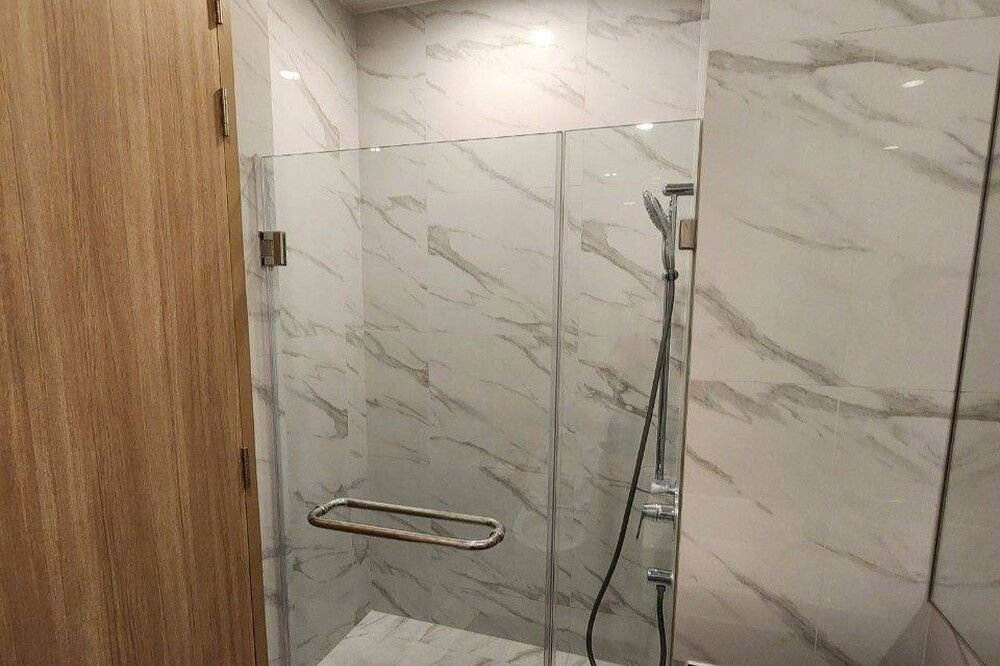 picture 🔥 For Rent !! high floor 18++, Free Wifi, city view !!🔥 Code C20250800086........Noble BE19, 1 bedroom, 1 bathroom, furnished, ready to move in 📣📣 - 7/9