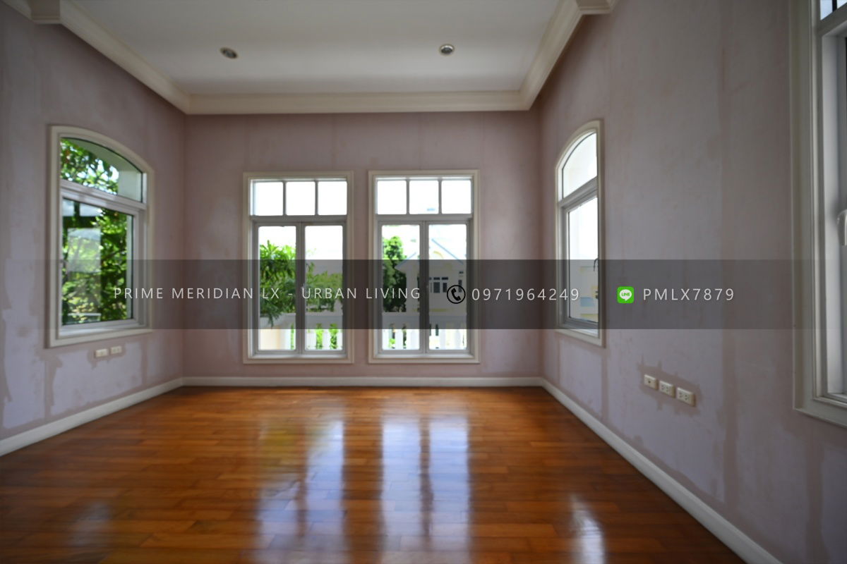 picture The Royal Residence Kaset Nawamin - Super luxury colonial style house with private swimming pool & garden - 15/26