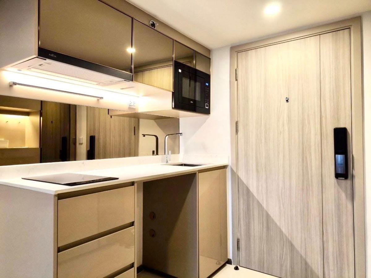 รูป Park Origin Ratchathewi【𝐒𝐄𝐋𝐋 & 𝐑𝐄𝐍𝐓】🔥Luxury Living เส้นสายคมกริบ แยกมุมพักผ่อน–ทำงานลงตัว🔥  ติดต่อไลน์ไอดี: @hacondo - รูปที่ 3/5