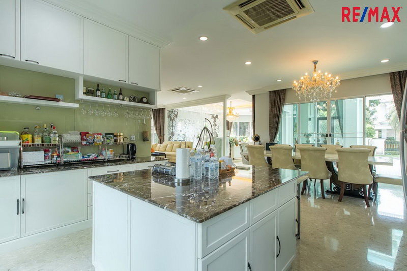 รูป ขายบ้านเดี่ยว แกรนด์ บางกอก บูเลอร์วาร์ด เพชรเกษม - ปิ่นเกล้า ถ.กาญจนาภิเษก บางแค มีสระว่ายน้ำส่วนตัว 179.1 ตร.ว.   - รูปที่ 14/44