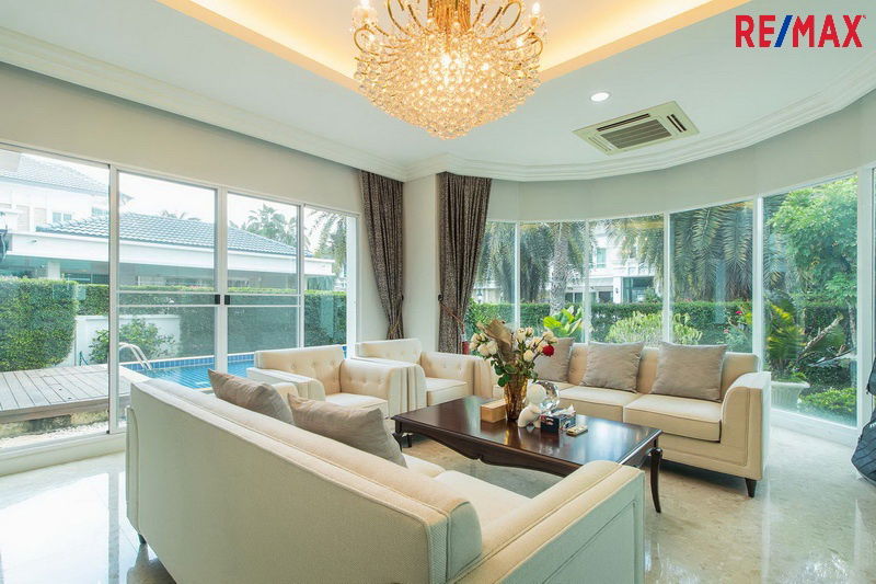 รูป ขายบ้านเดี่ยว แกรนด์ บางกอก บูเลอร์วาร์ด เพชรเกษม - ปิ่นเกล้า ถ.กาญจนาภิเษก บางแค มีสระว่ายน้ำส่วนตัว 179.1 ตร.ว.   - รูปที่ 10/44