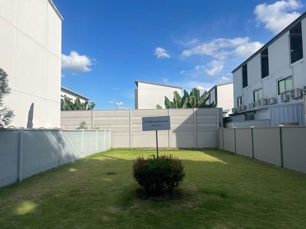 picture [SALE : STP11130] 🏡Baan Klang Mueang Ratchapruek-Sathorn ✨Exclusive 3-Story Corner Townhome – Only One in the Project !✨ - 5/12