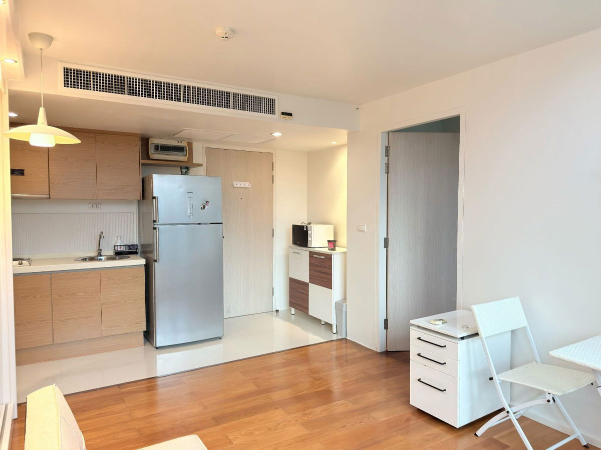 picture #R6050 🎉 010968 Condo for rent  Focus on Sala Daeng - 6/16