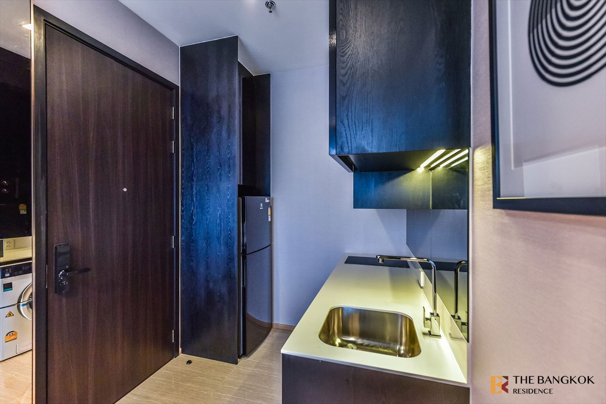 picture 𝐍𝐨𝐰 𝐀𝐯𝐚𝐢𝐥𝐚𝐛𝐥𝐞! 💥 Noble Around Ari, Stylish Fully Furnished Unit 🛋️ Near BTS Ari - 9/11