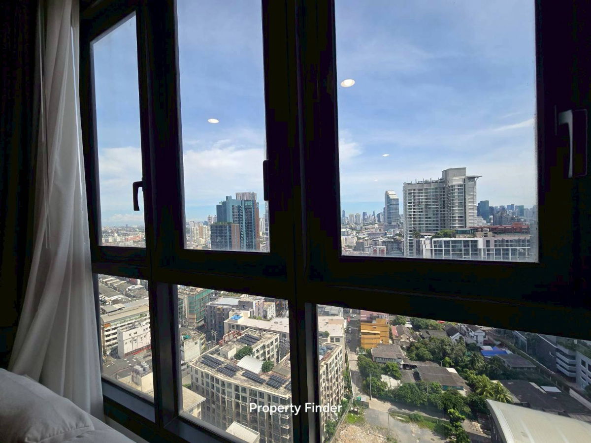 picture Condo for Rent : XT Huaikhwang  Schedule a viewing 👉 Line: @propertybkk1 - 20/21