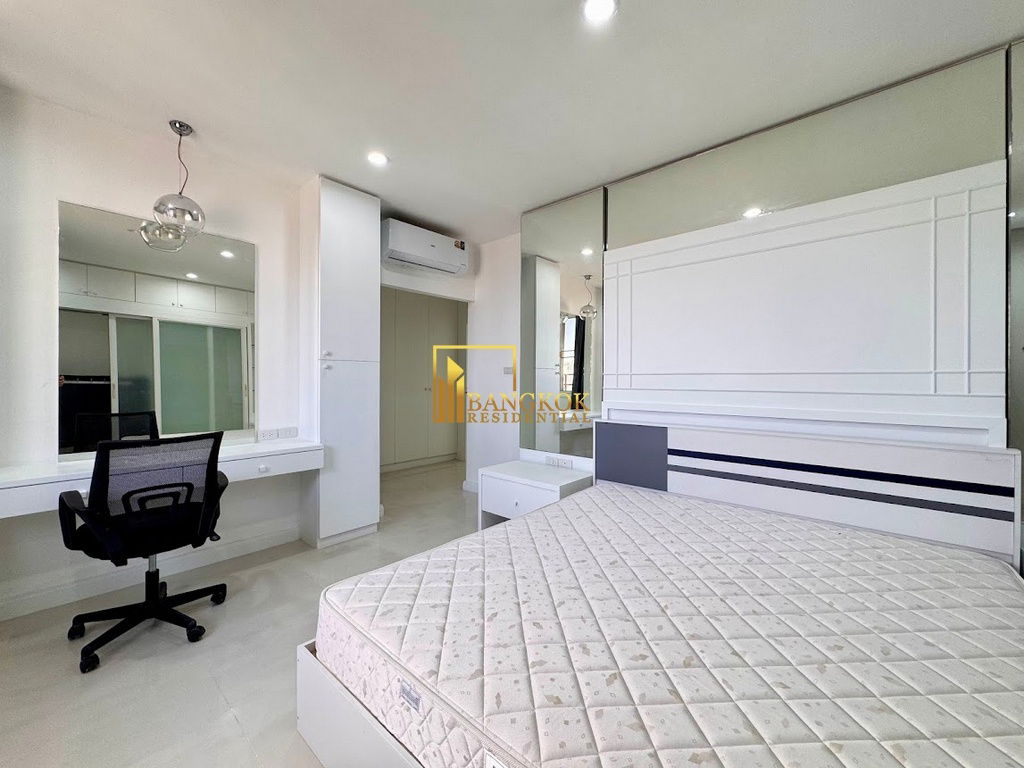 picture DS Tower 1 | Beautiful 4 Bedroom Condo in Phrom Phong Area - BR12485CD - 26/52