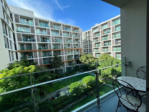 The Nimmana condo for rent ! 1Bedroom in nimman with pool view : Tel. +66823899314 (Boo)