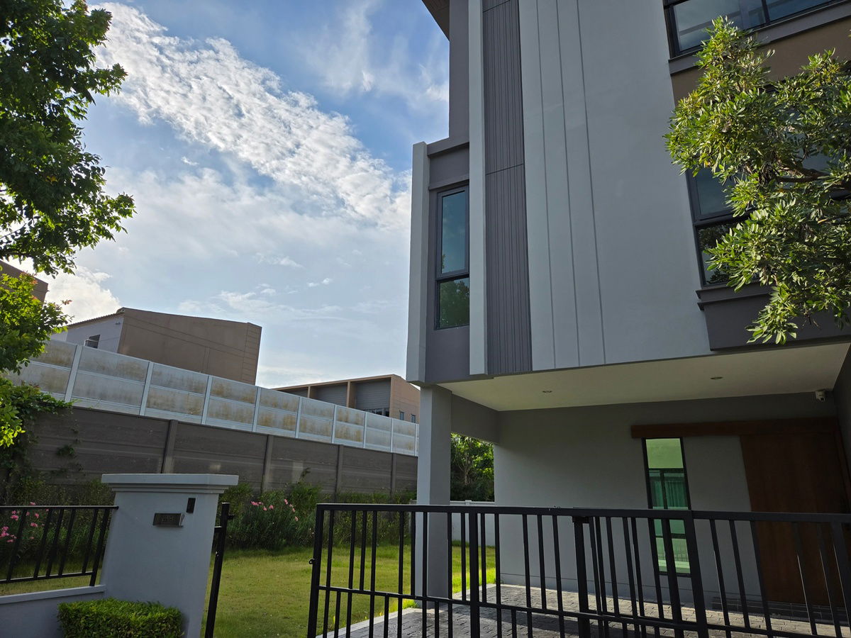 รูป New Home for Sale – บ้านกลางเมือง THE EDITION สุขสวัสดิ์ | แบบ TOPAZ 218 ตร.ม. | ที่ดิน 63.6 ตร.ว. | บ้านเลขที่ 199/9 - รูปที่ 2/30