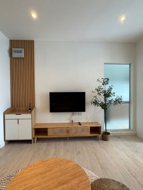 picture For rent : D Condo Sing, Next to Central Festival, Muji-Style Room with Brand New Full Set of Furniture!- RW006855 - 2/12